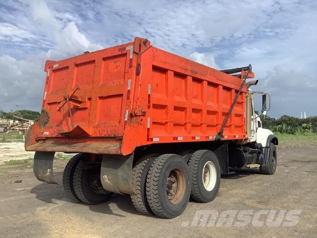 Mack CV713 Kipper