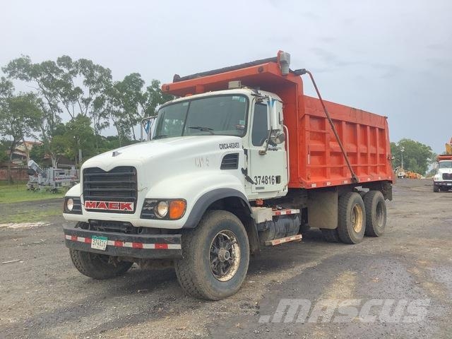 Mack CV713 Kipper