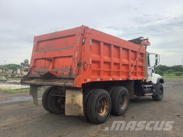 Mack CV713 Kipper