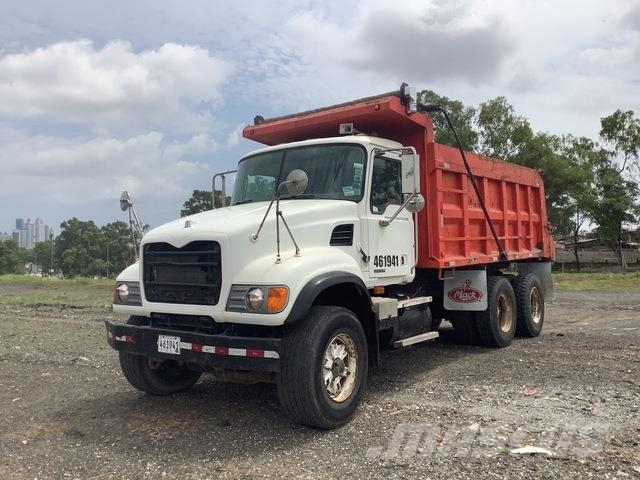 Mack CV713 Kipper
