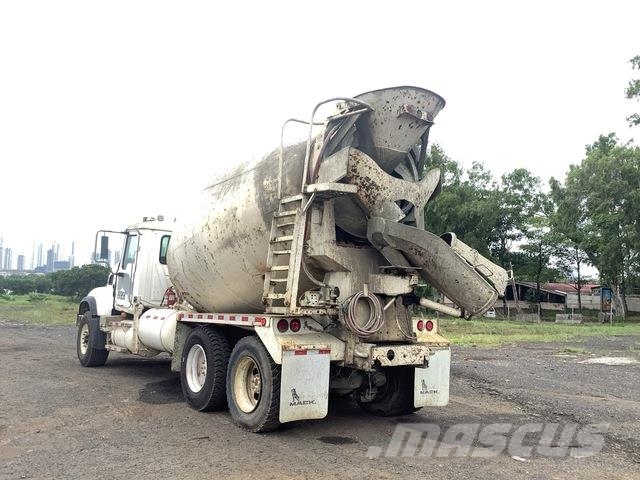 Mack CV713 Andere Fahrzeuge