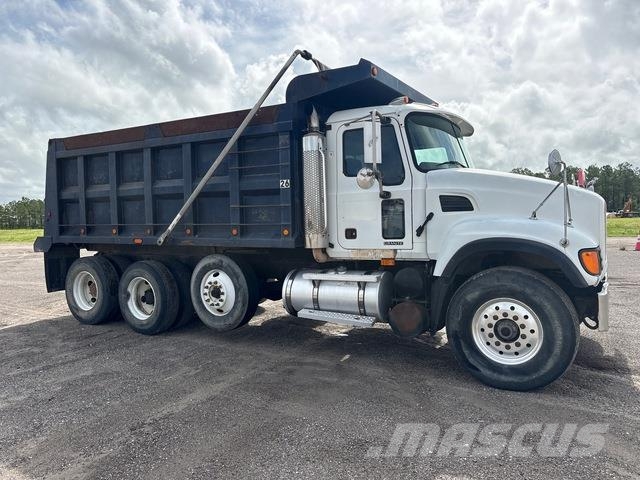Mack CV713 Granite شاحنات قلابة