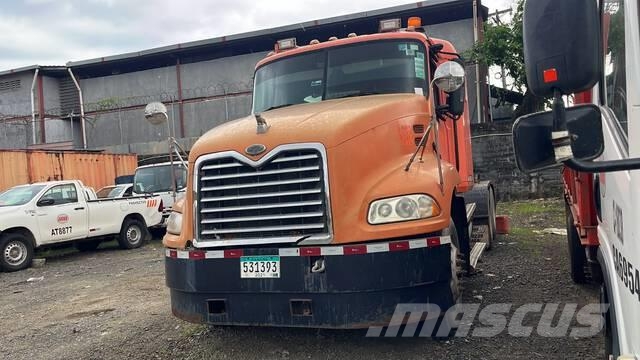 Mack CX613 Muu