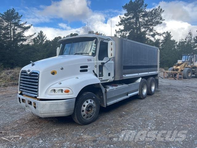 Mack CX688RS Vision Tipper trucks