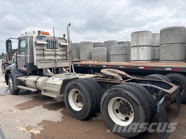 Mack CXN613 Ciągniki siodłowe