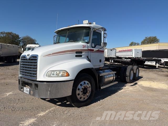 Mack CXN613 Vilcēji