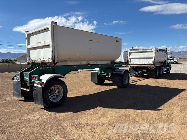 Mack CXU613 Other trucks
