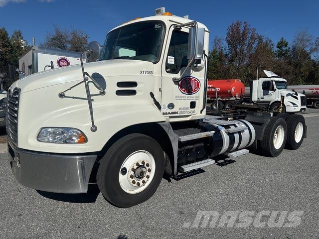 Mack CXU613 Vilcēji