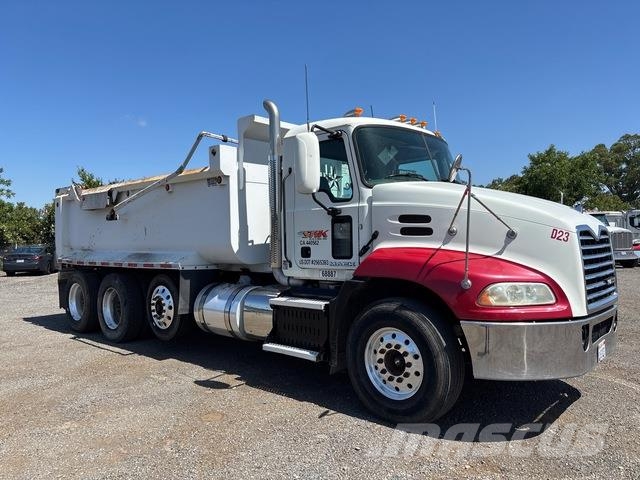 Mack CXU613 شاحنات قلابة