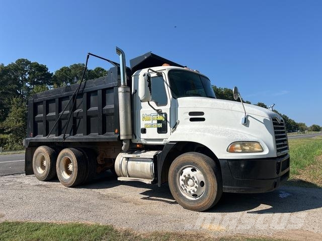 Mack CXU613 شاحنات قلابة