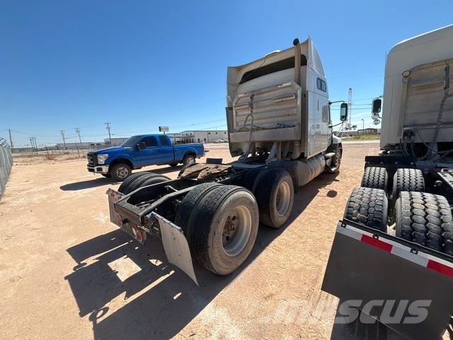 Mack CXU613 Седельные тягачи