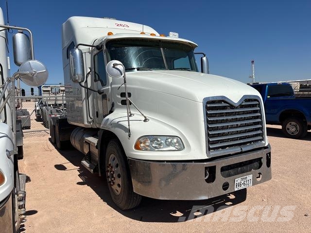 Mack CXU613 Седельные тягачи