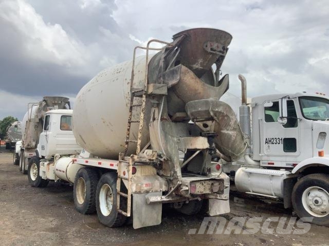 Mack DM690S Andere Fahrzeuge