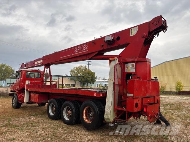 Mack DMM6856S 其他货车