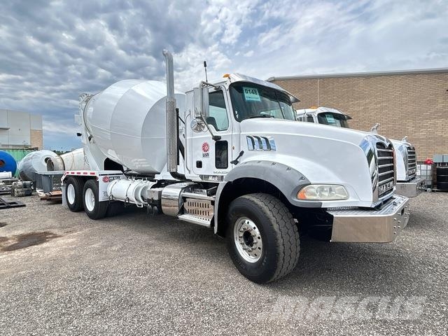 Mack Granite Inne