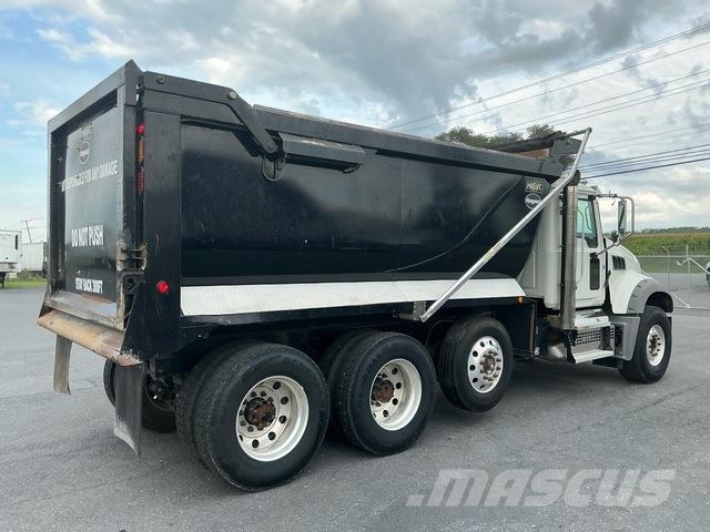 Mack Granite Camiones bañeras basculantes o volquetes