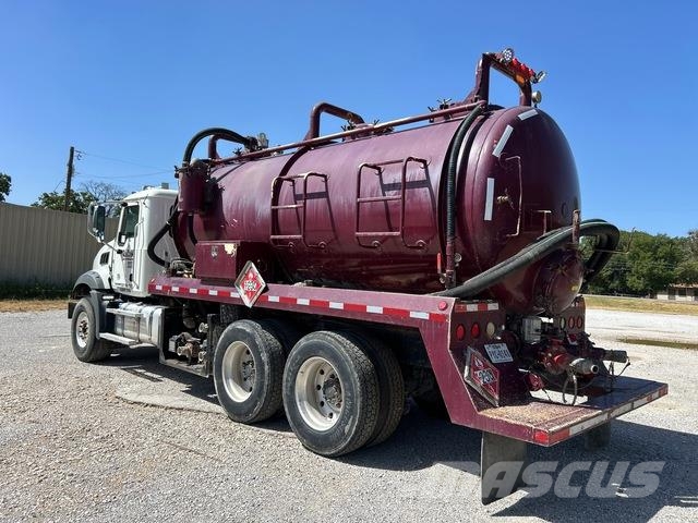 Mack Granite Kombinētās vakumsūkņa mašīnas