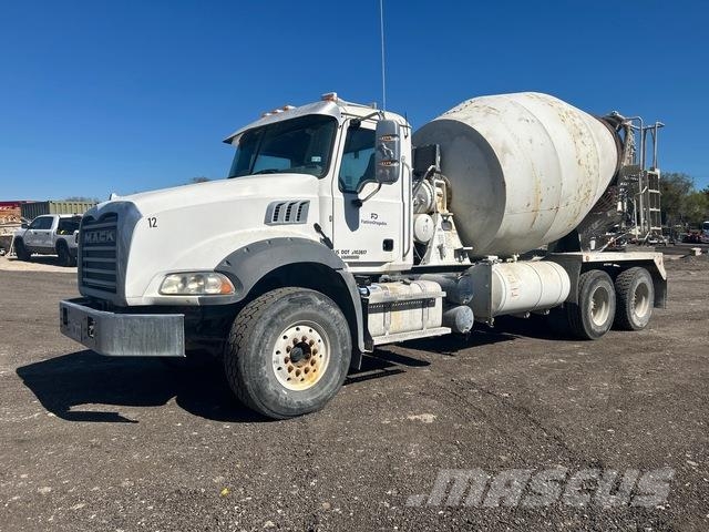 Mack Granite GR64B Otros camiones