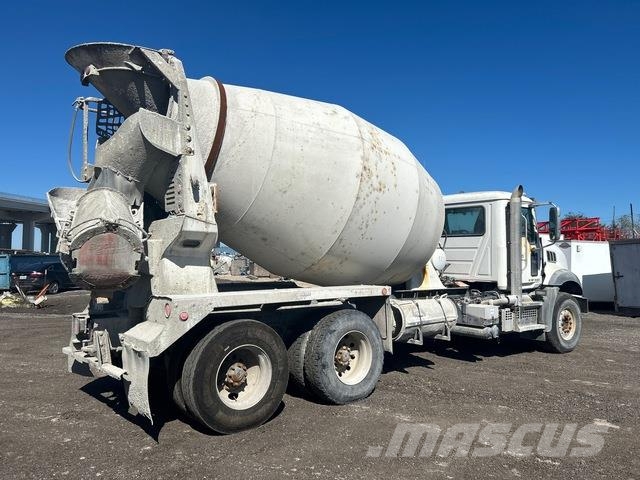 Mack Granite GR64B Otros camiones
