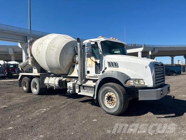 Mack Granite GR64B Otros camiones