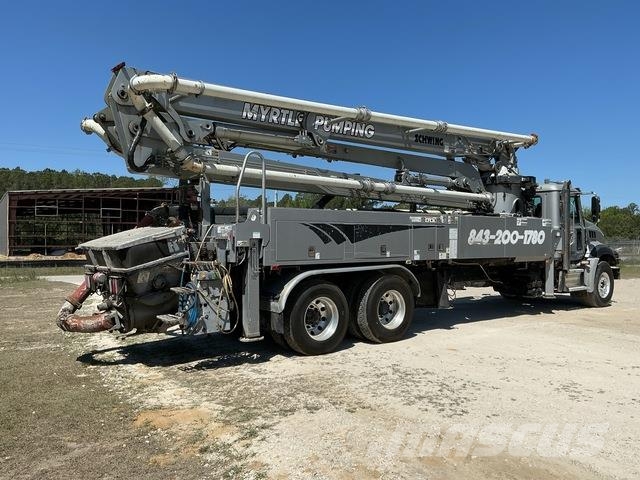 Mack GU533 Bombas de concreto