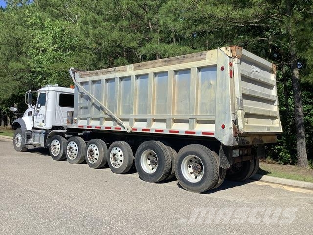 Mack GU713 Sora- ja kippiautot