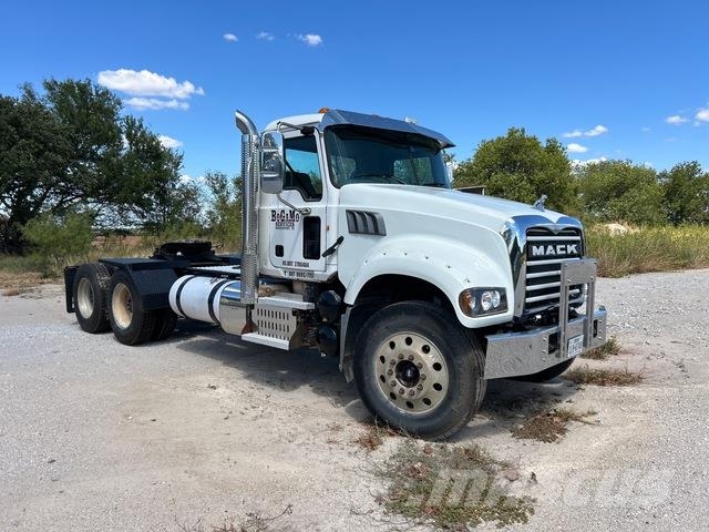 Mack GU713 وحدات الجر