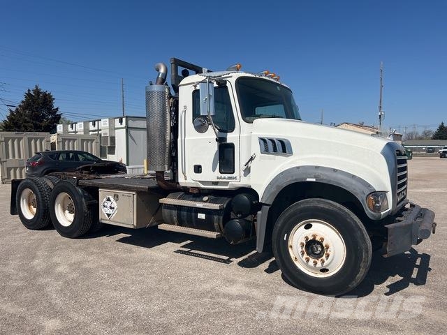 Mack GU713 Granite Veículos de recuperação