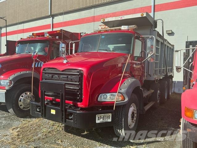 Mack GU813 Camiones bañeras basculantes o volquetes
