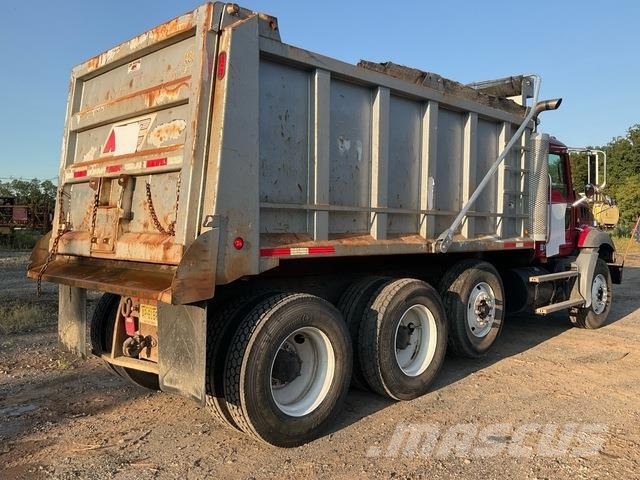 Mack GU813 Camiones bañeras basculantes o volquetes