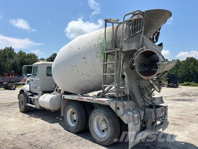 Mack GU813 Otros camiones