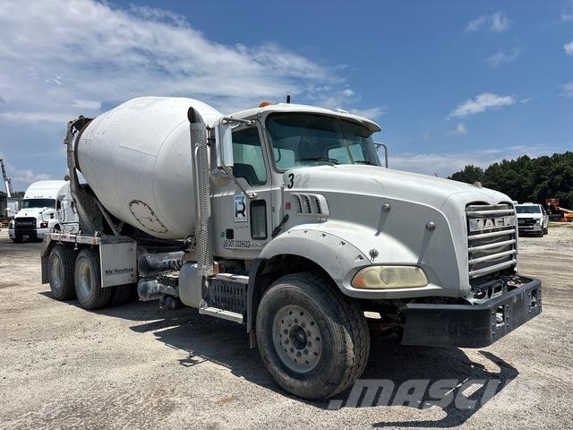 Mack GU813 Otros camiones