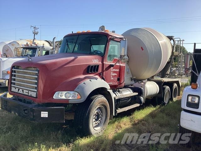 Mack GU813 Специальные грузовики