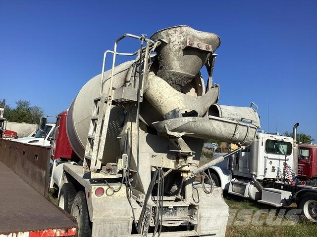 Mack GU813 Специальные грузовики