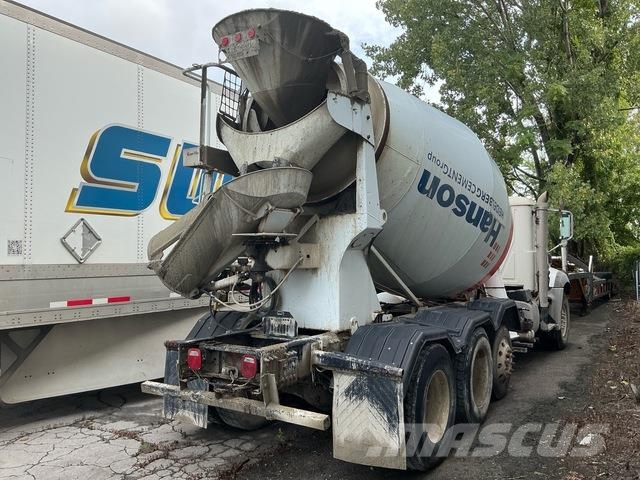 Mack GU813 Andere Fahrzeuge