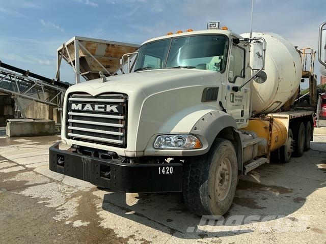 Mack GU813 Andere Fahrzeuge