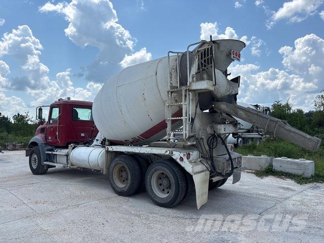Mack GU813 Andere Fahrzeuge