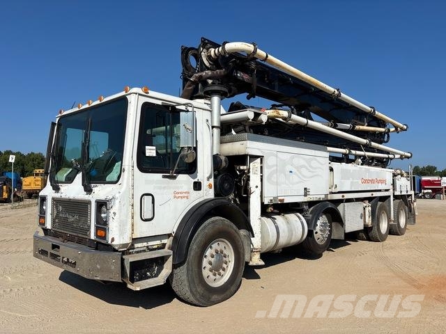 Mack MR688 Kamionske beton pumpe