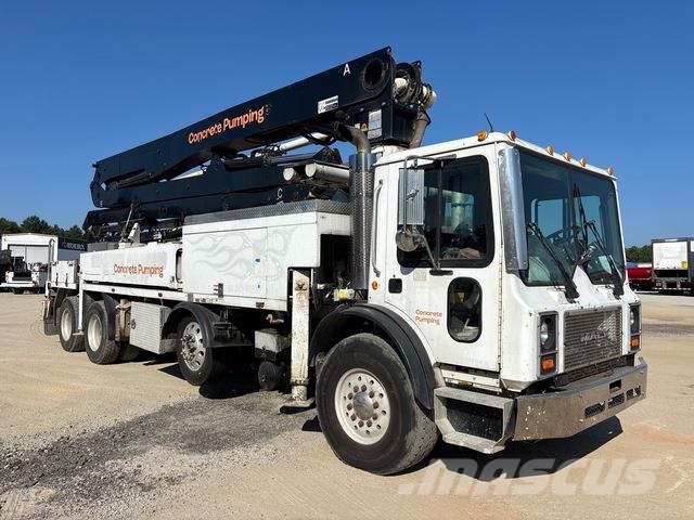 Mack MR688 Kamionske beton pumpe