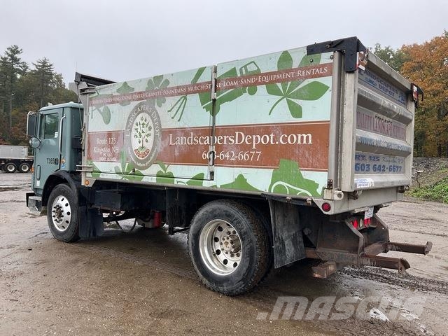 Mack MR688P Pašizgāzējs