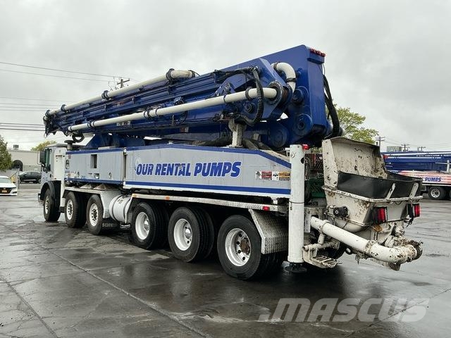 Mack MR688S Betonpumpen