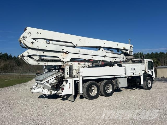 Mack MR688S 混凝土泵浦