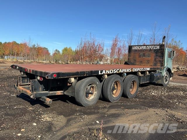 Mack MR690S Platte bakwagens