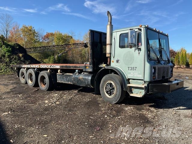 Mack MR690S Platte bakwagens