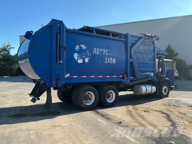 Mack MRU613 Müllwagen