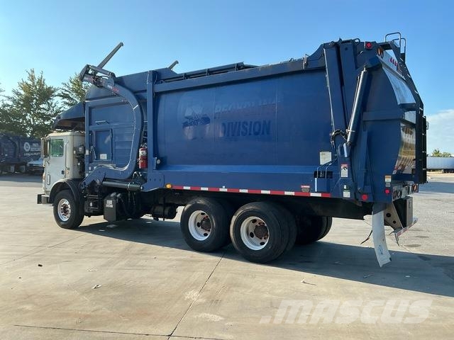 Mack MRU613 Müllwagen