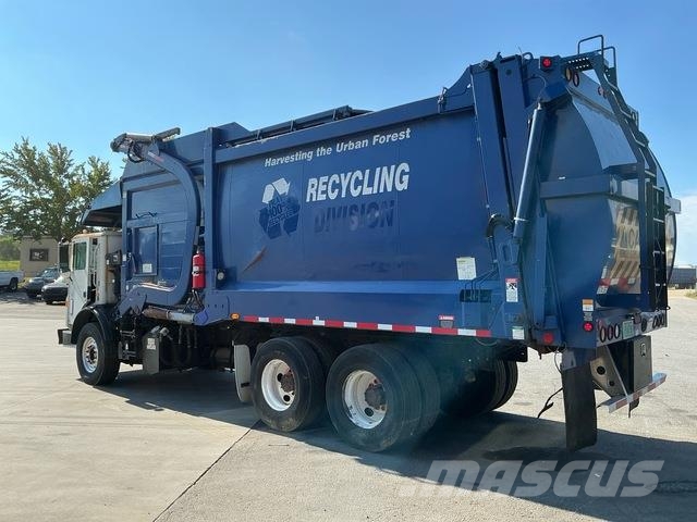 Mack MRU613 Müllwagen