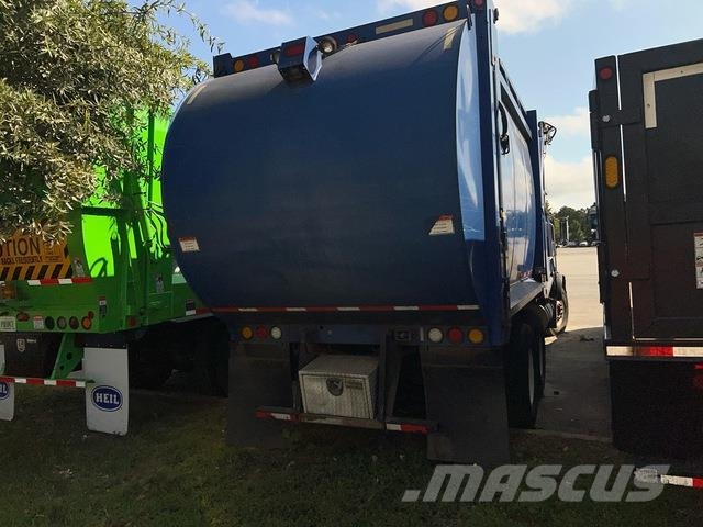 Mack MRU613 Müllwagen