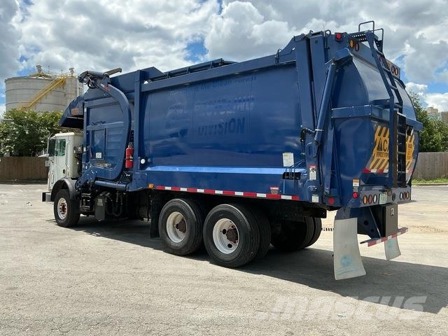Mack MRU613 Müllwagen