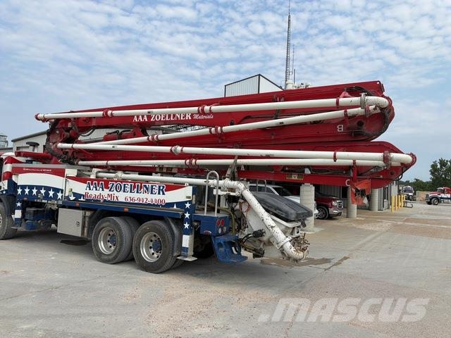 Mack MRU613 مضخات خرسانة